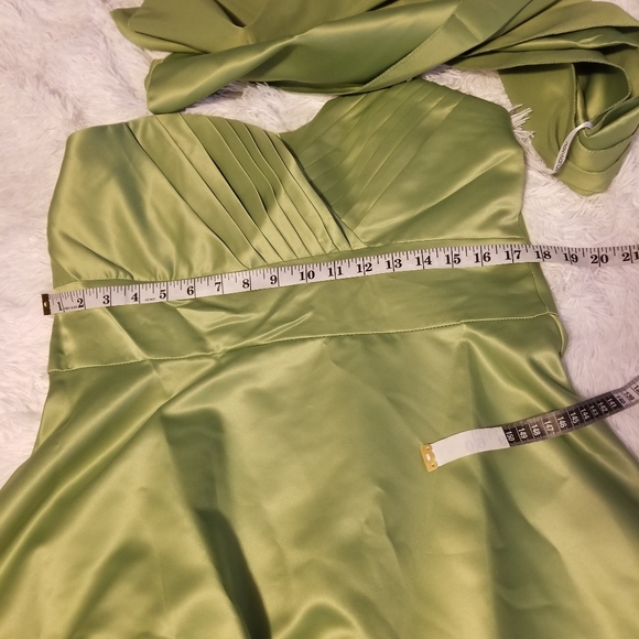 NWT Narianna Dres Strapless Color Green Apple Size 3XL - Picture 6 of 14